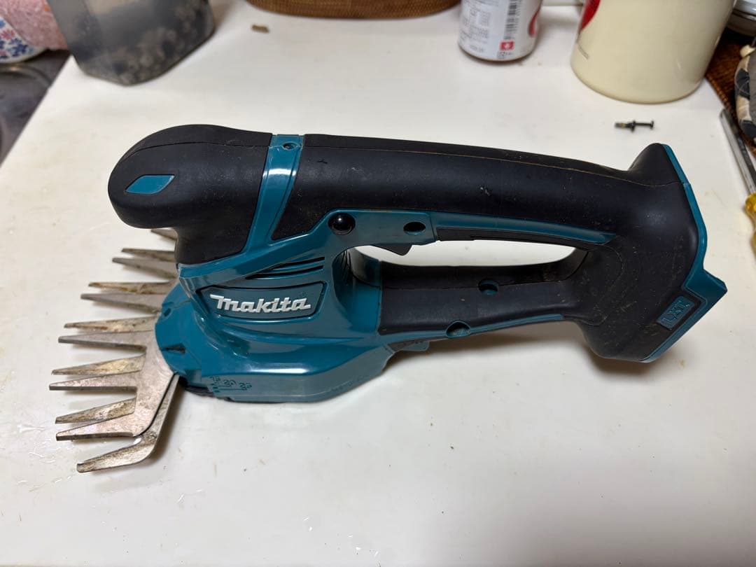 マキタ充電式芝生バリカンモデルＭＵＭ６０４Ｄ