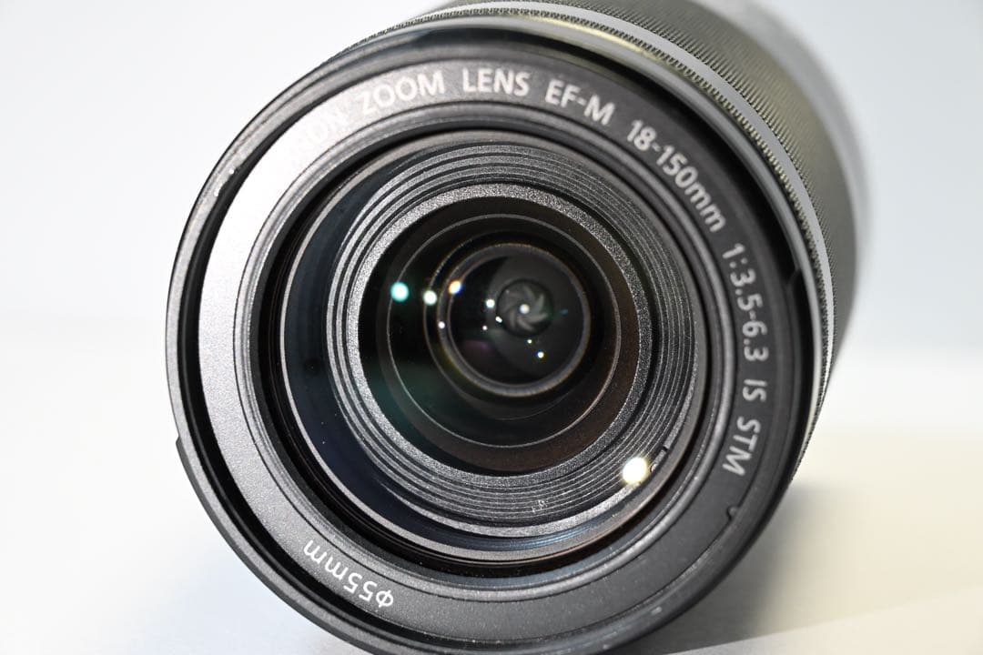 Canon EOS Kiss M ホワイト / EF-M18-150mm 難あり