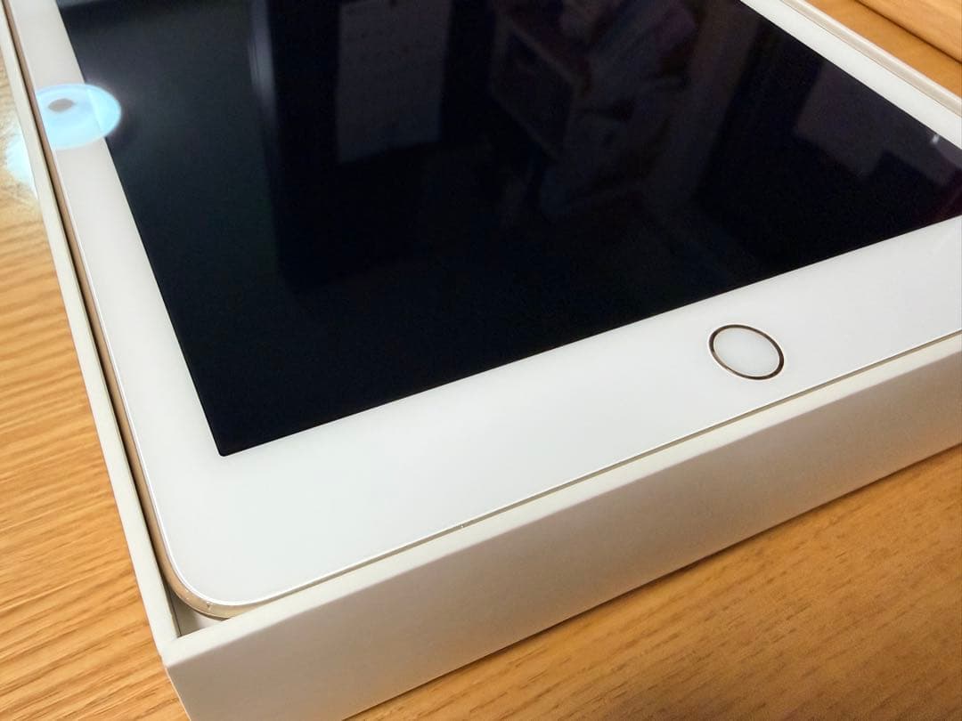 iPad Pro 9.7インチ　ゴールド　128GB