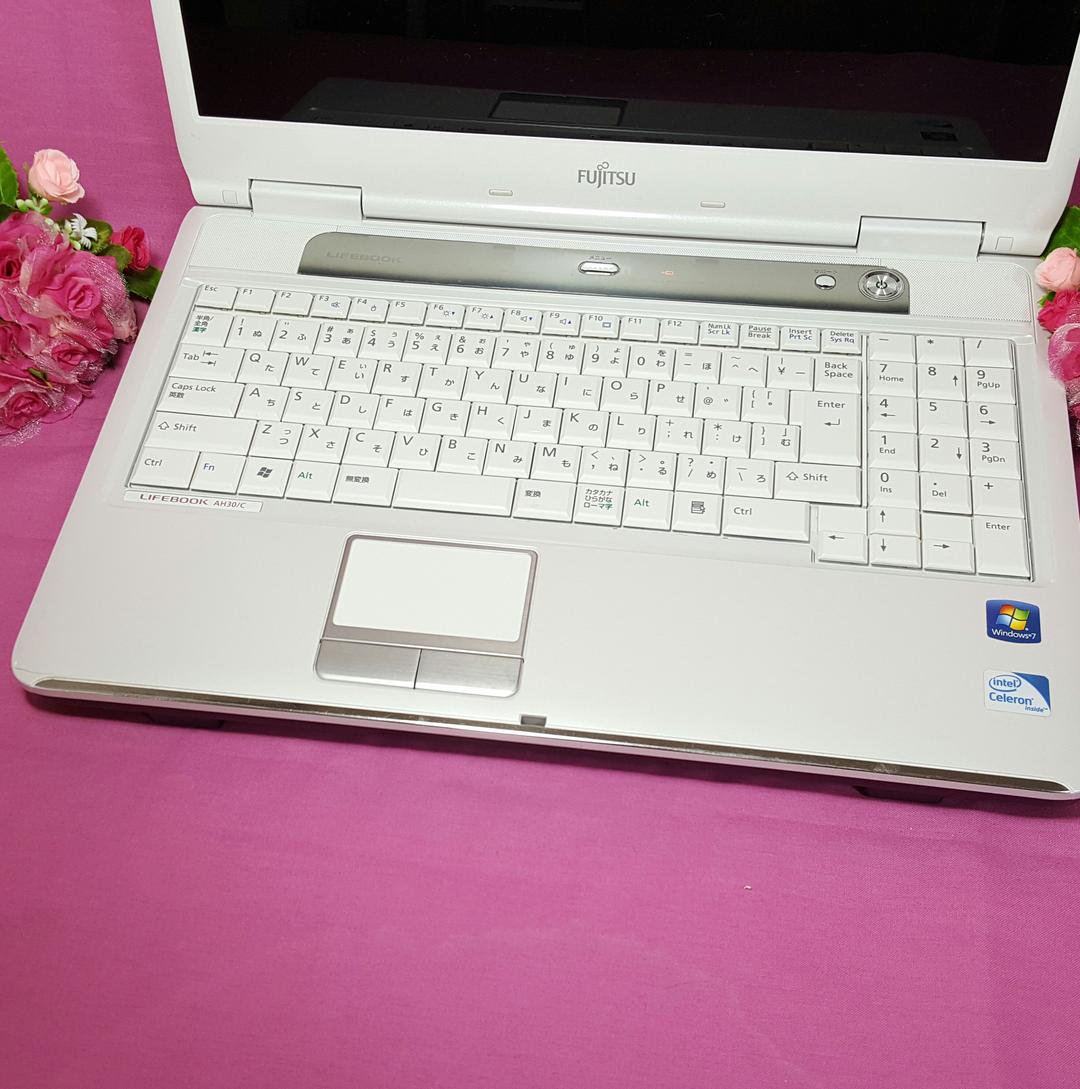 ホワイト✲美品BIBLO✲大容量✧メモリ4G✧HDMI✧テンキ✧オフィス
