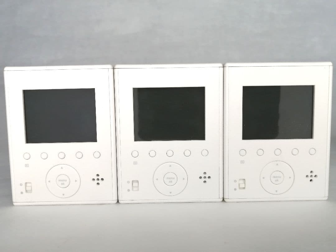 未使用品3台　蓄電不良サンアンドクラウド白3台　パワーショベルトイカメラ