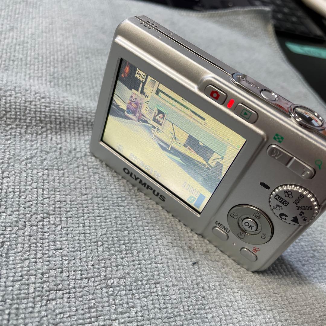 OLYMPUS FE-190 デジタルカメラ【バッテリー、充電器あり】