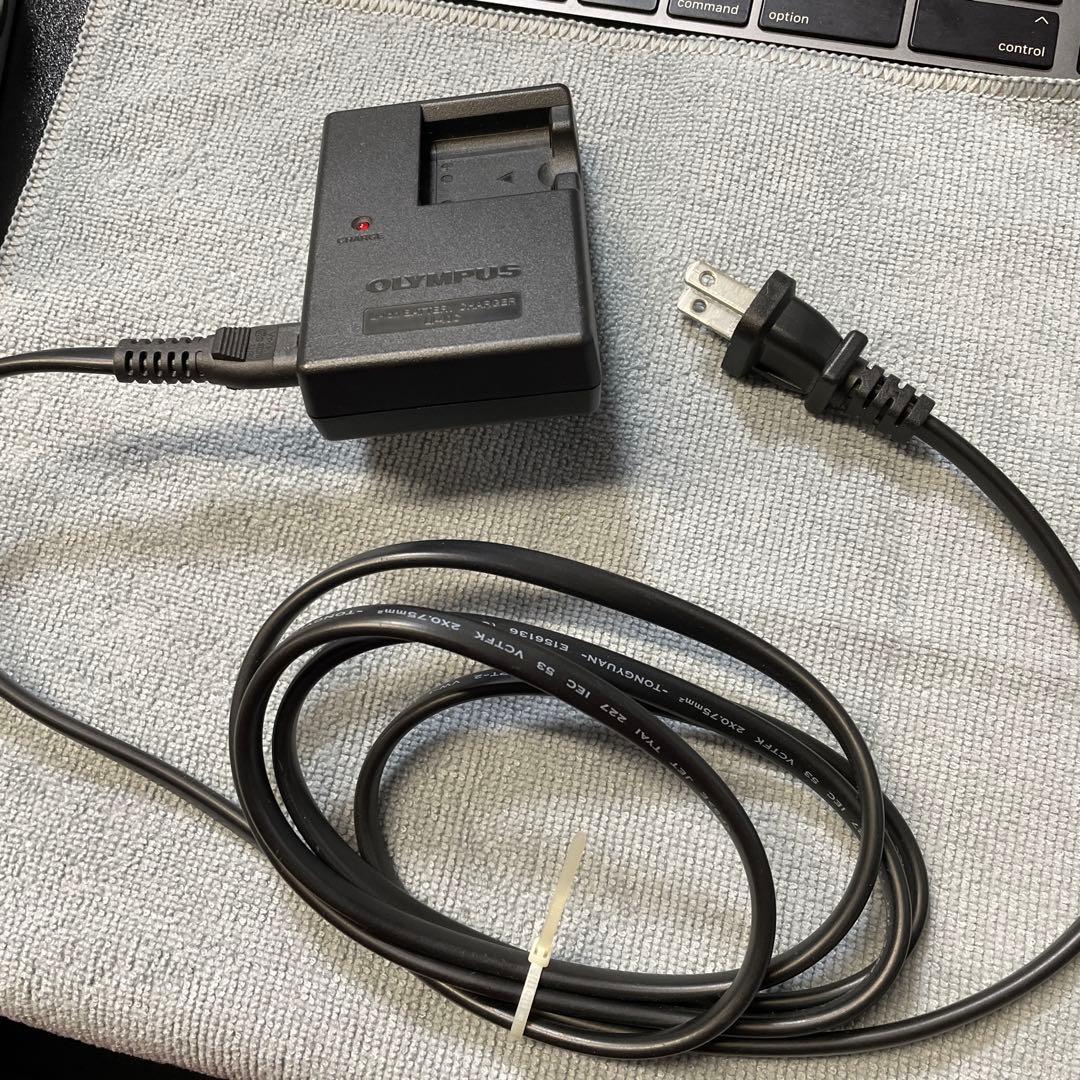 OLYMPUS FE-190 デジタルカメラ【バッテリー、充電器あり】