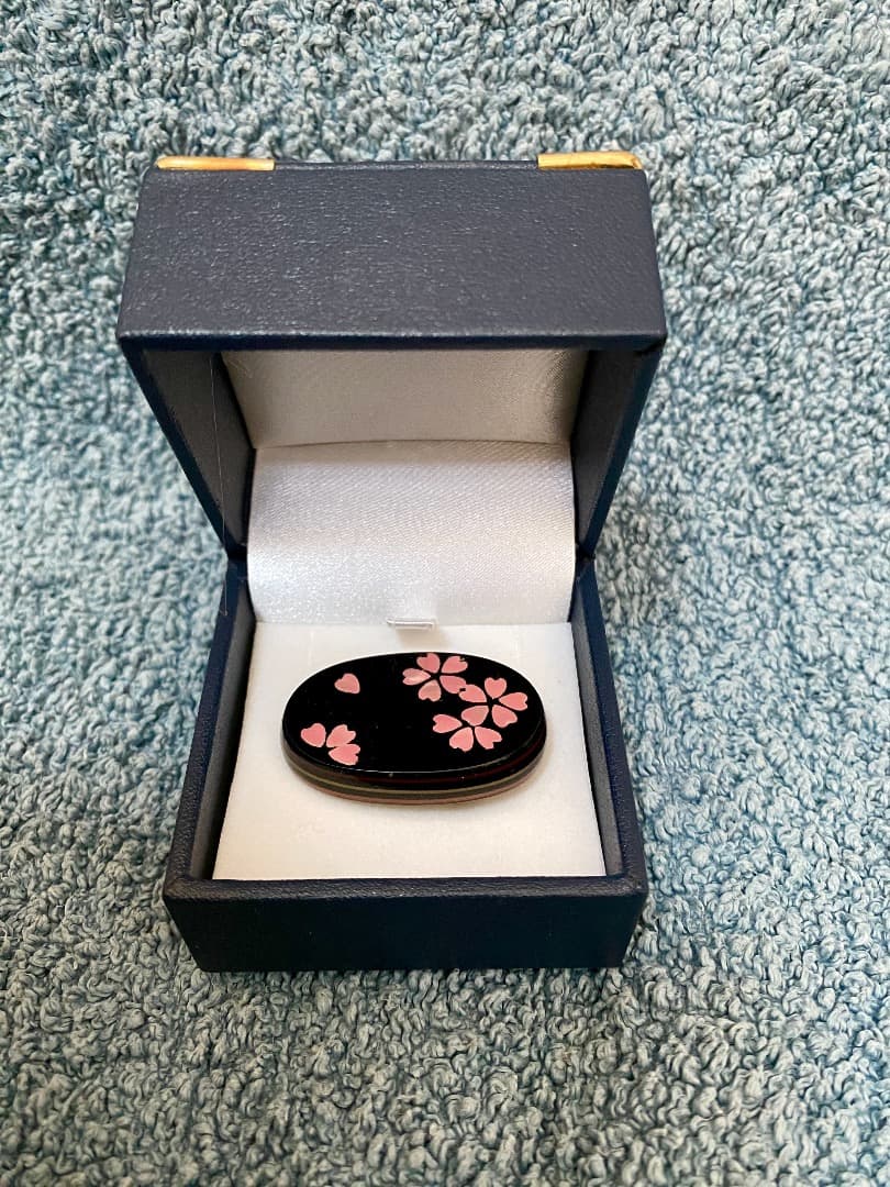 高岡漆器　桜の帯留・櫛　２つまとめて　未使用