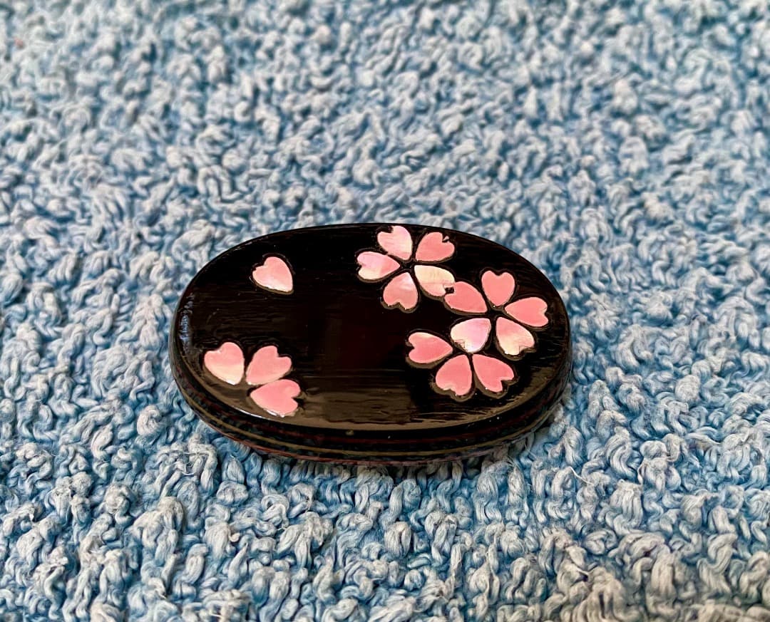 高岡漆器　桜の帯留・櫛　２つまとめて　未使用