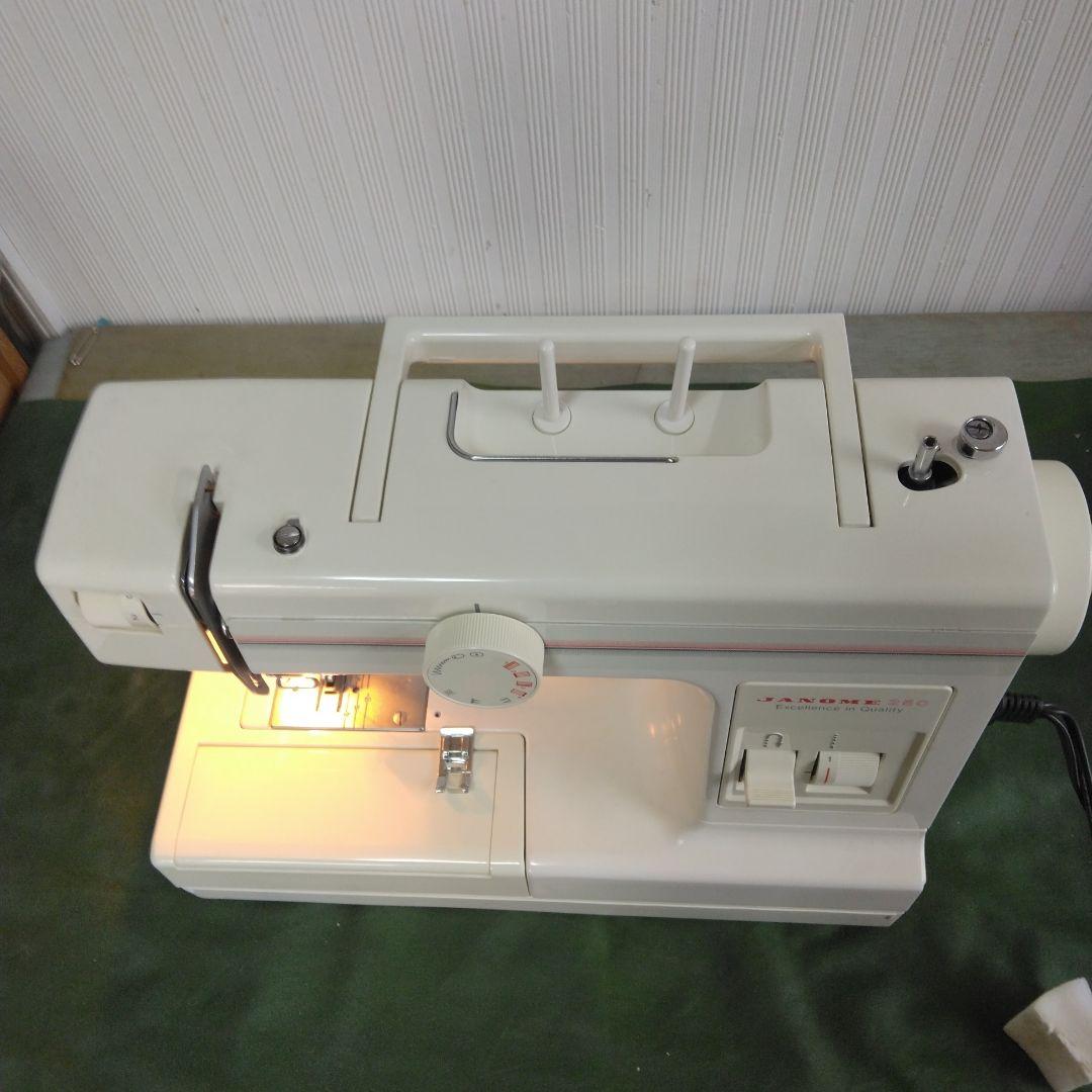 蛇の目ミシン250型。美品。