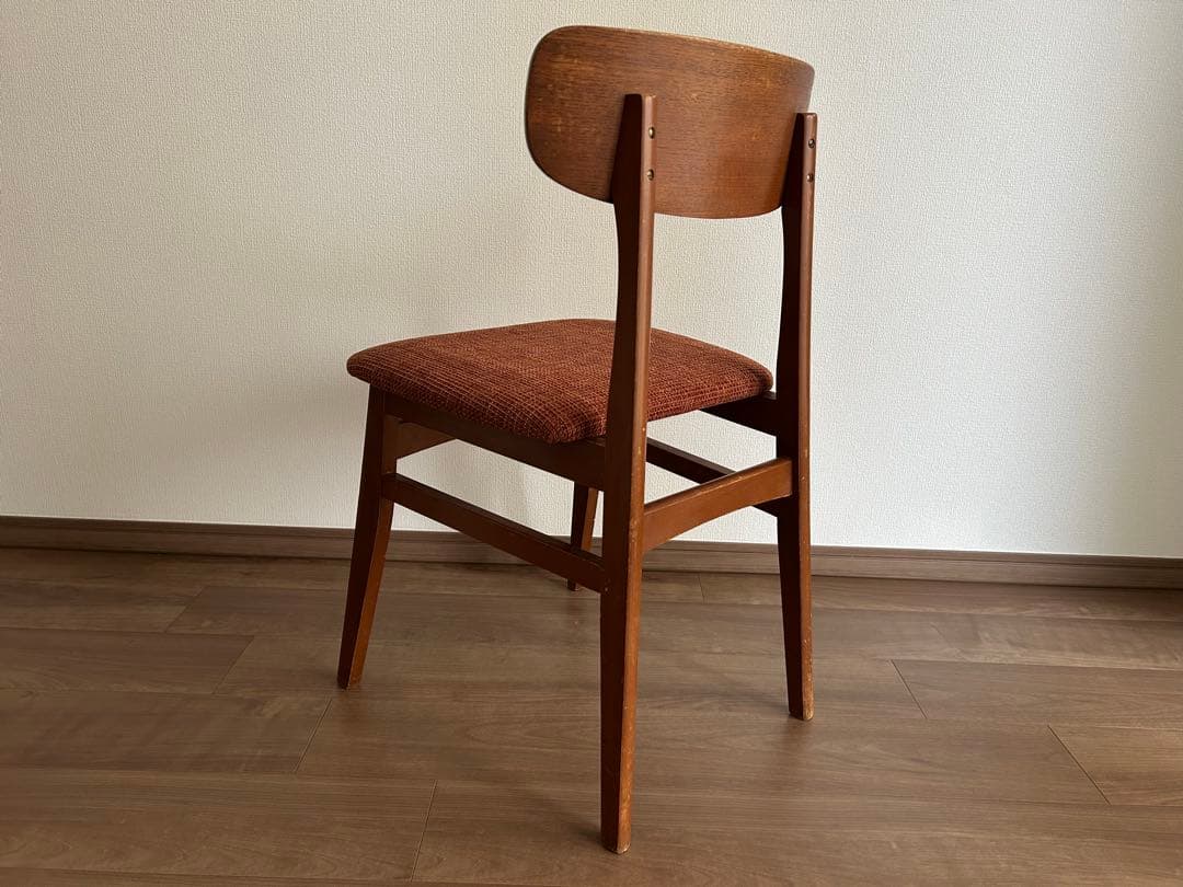 イギリス　ミッドセンチュリー　チェア　背面チーク材　椅子　カフェ　北欧　張替済