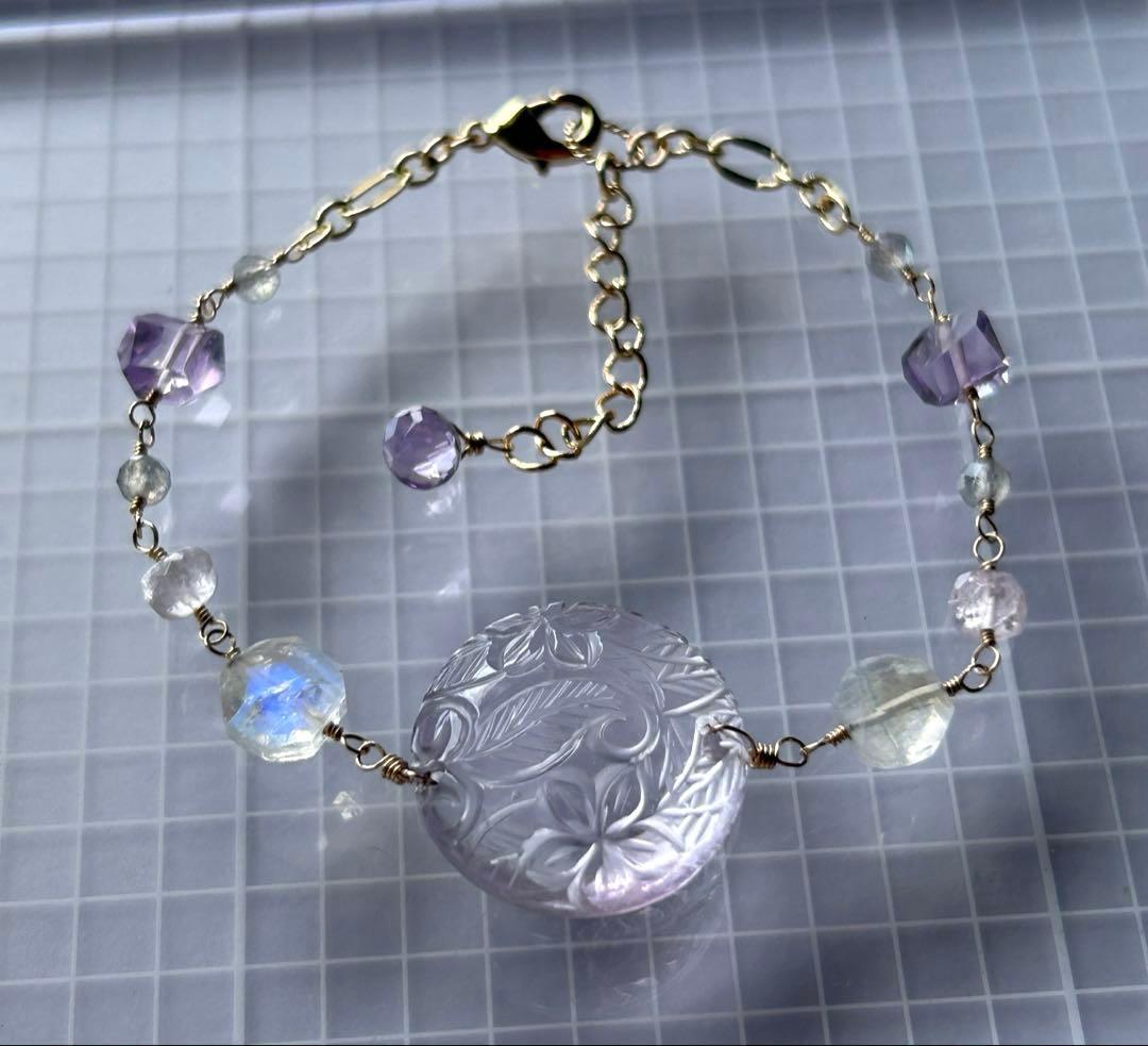 ピンクアメジストプルメリアリーフカービング＆ブルムーンとモルガナイトブレスレット