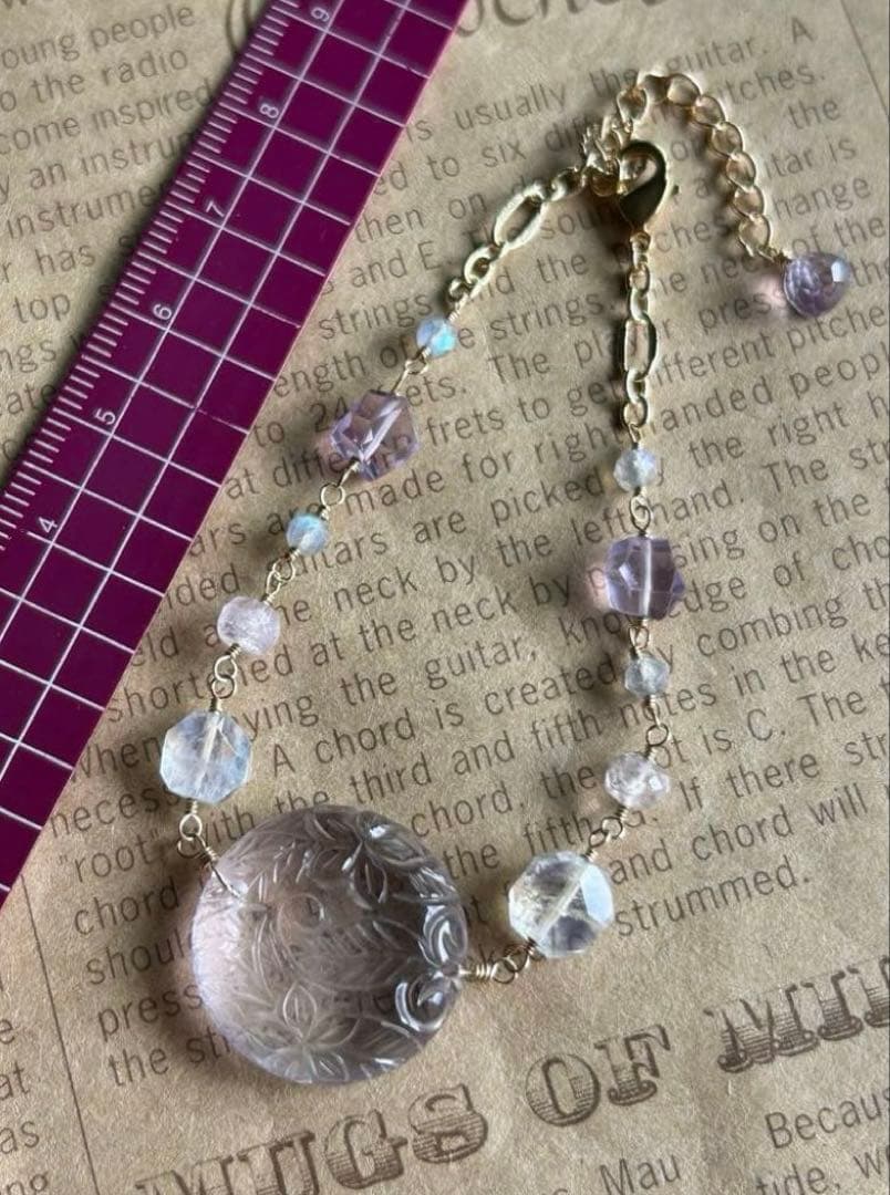 ピンクアメジストプルメリアリーフカービング＆ブルムーンとモルガナイトブレスレット