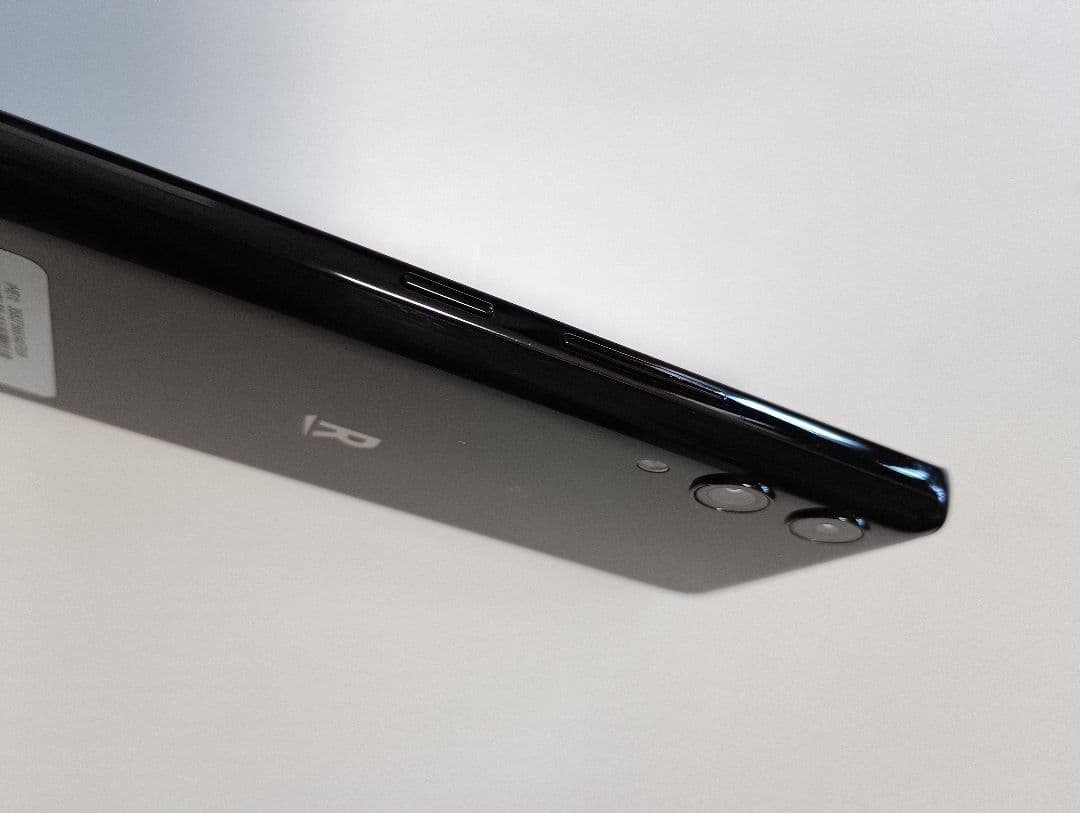 【美品】Rakuten Hand 5G P780黒4GB-128GB esim