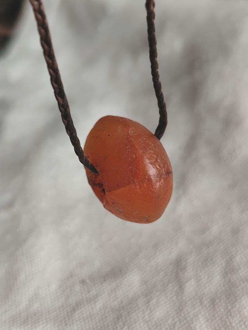 Ancient Carnelian 蝋引き紐　ネックレス
