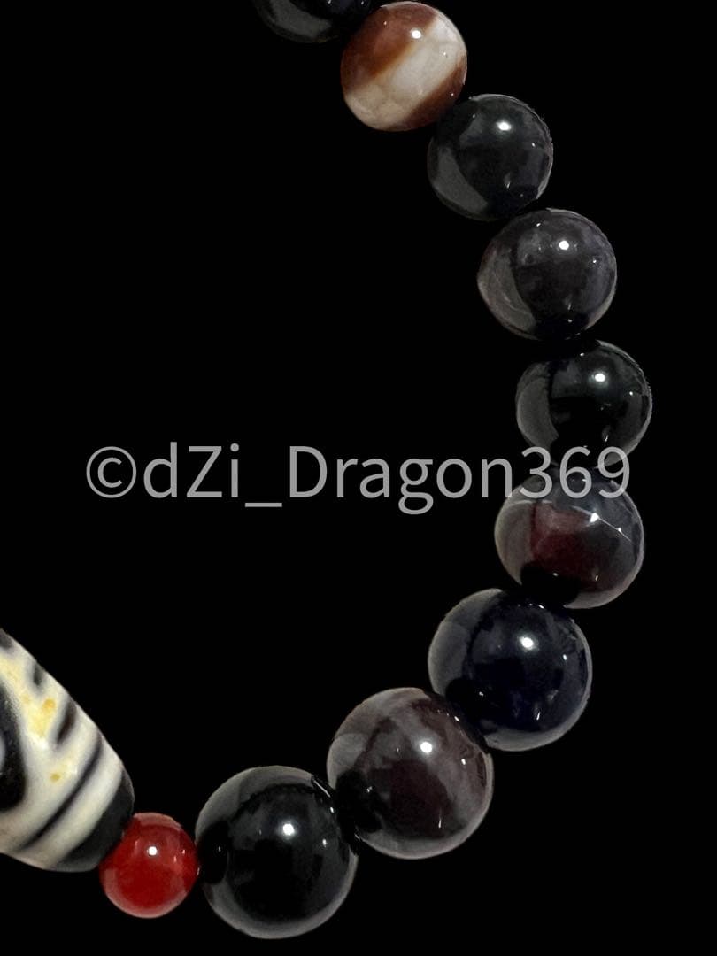 dZi beadsジービーズ 西蔵 龍眼天珠（龍六眼天珠）のブレス