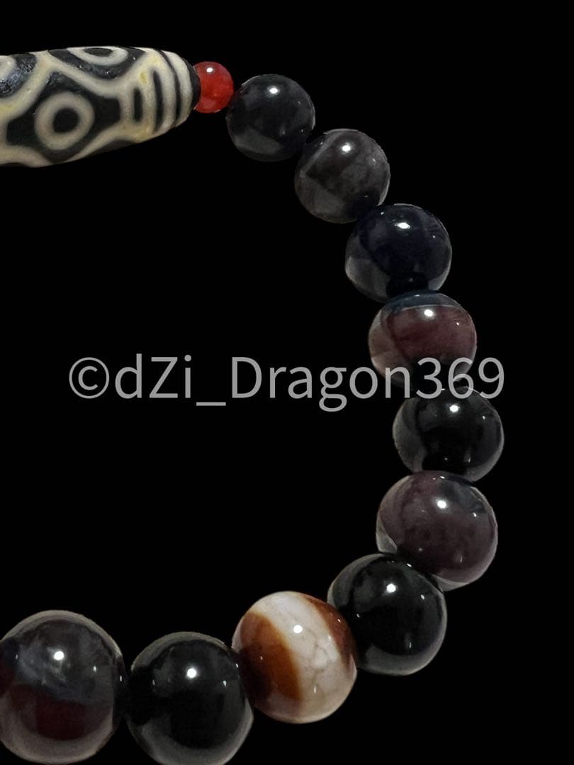 dZi beadsジービーズ 西蔵 龍眼天珠（龍六眼天珠）のブレス