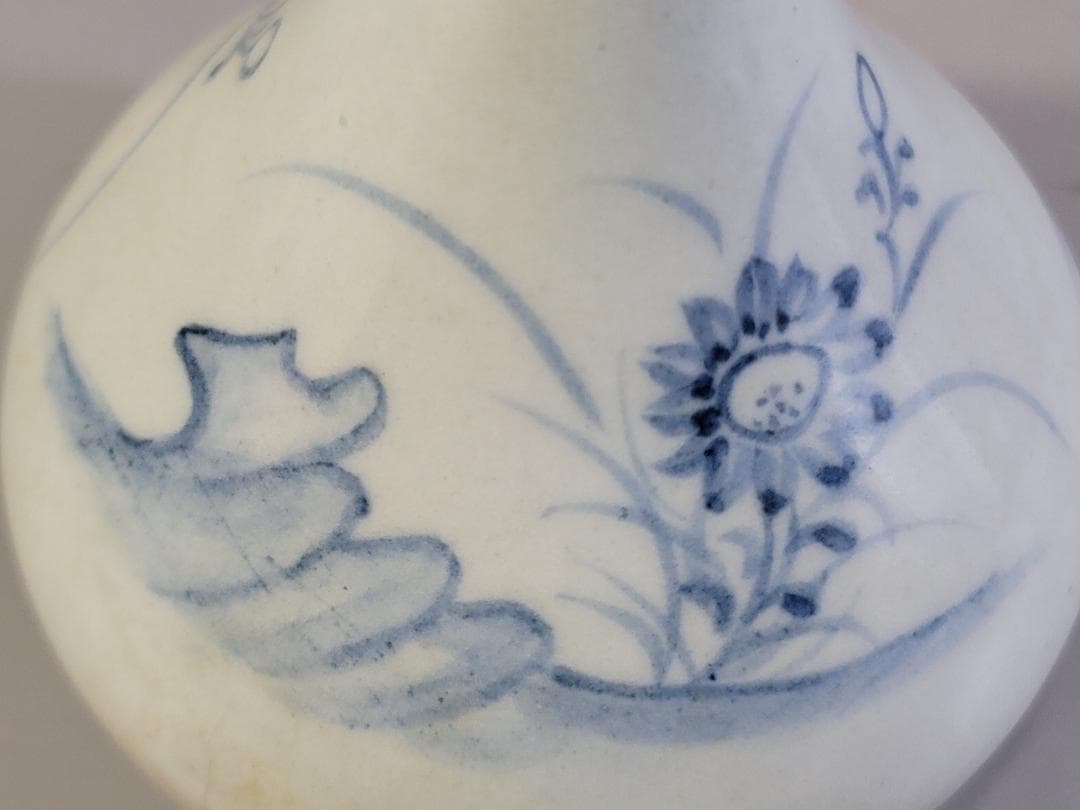 李朝染付 秋草紋 面取徳利 白磁 草花文花瓶 一輪挿し DT767