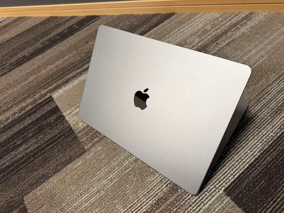 MacBook Air 15インチ M3 16GB 512GB 10コアGPU