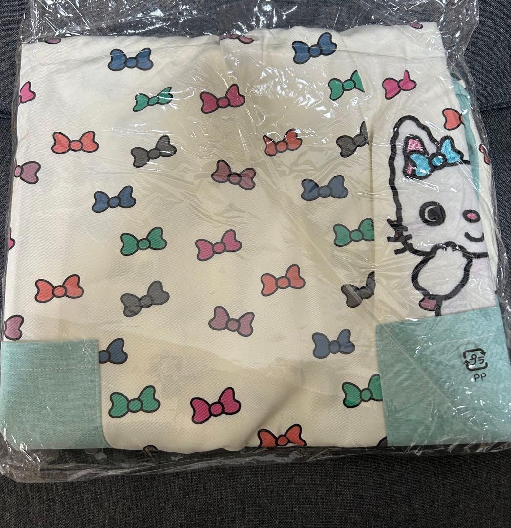 ノンタンエプロン　エプロン保育士　タータン　リボン　M L 割烹着　新品