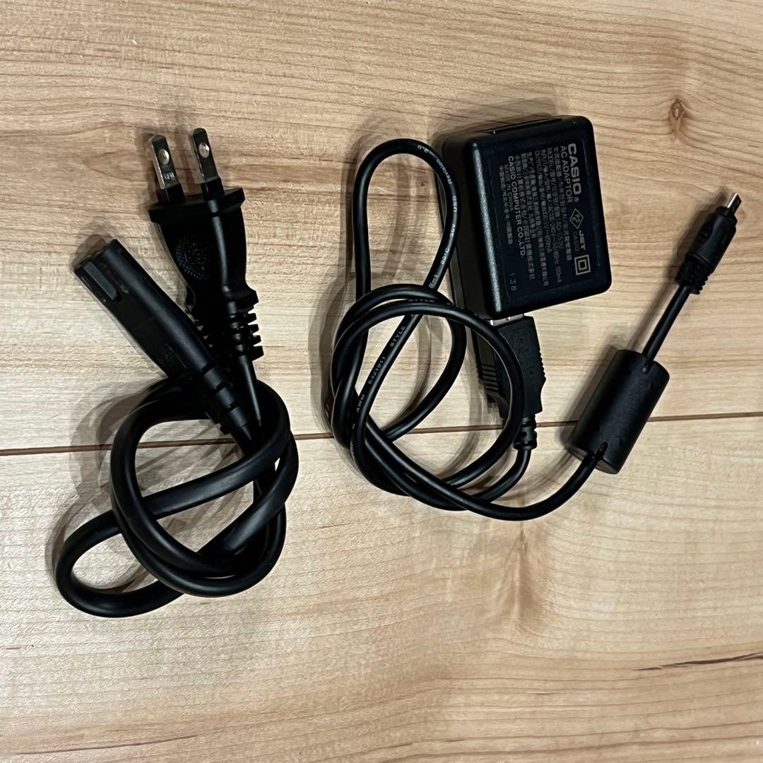 《送料込》CASIO EXILIM EX-ZS25 デジタルカメラ　充電器付