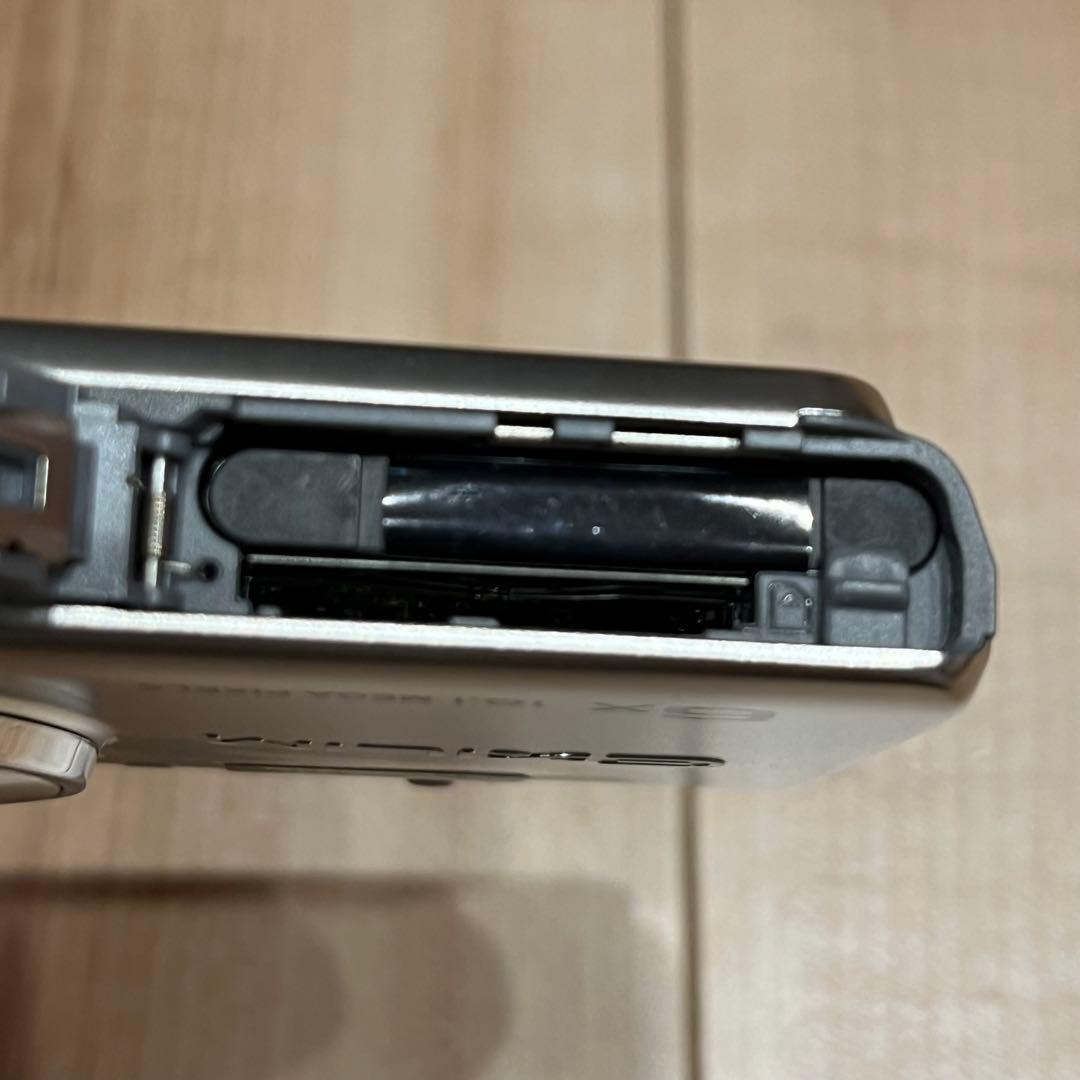 《送料込》CASIO EXILIM EX-ZS25 デジタルカメラ　充電器付
