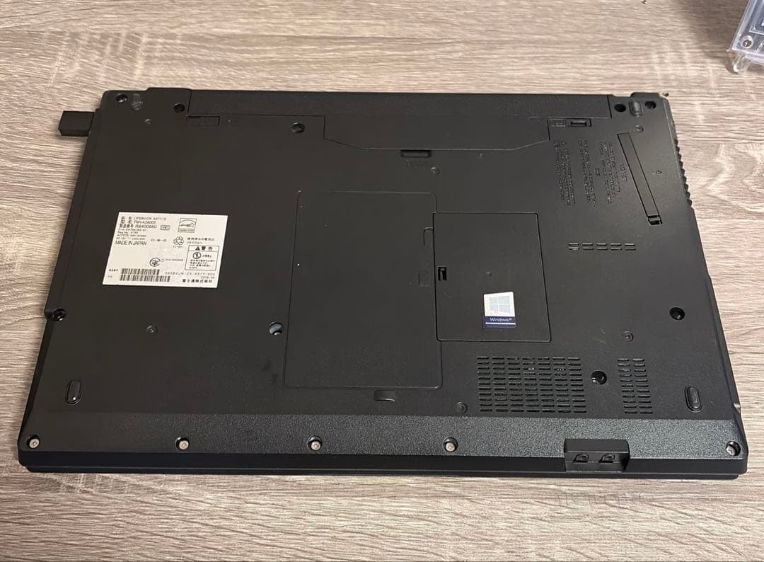 Window11Pro 15.6型 RAM 4GB SSD 128HB マウス付