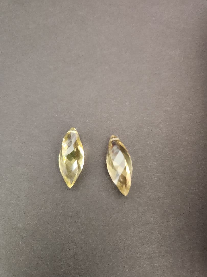 再値下げ！美品宝石質　AAA　レモンクォーツ　６面ツイストライスカット２粒セット