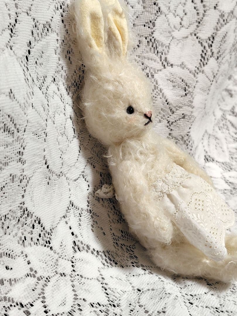 ホワイトうさぎ　ハンドメイド