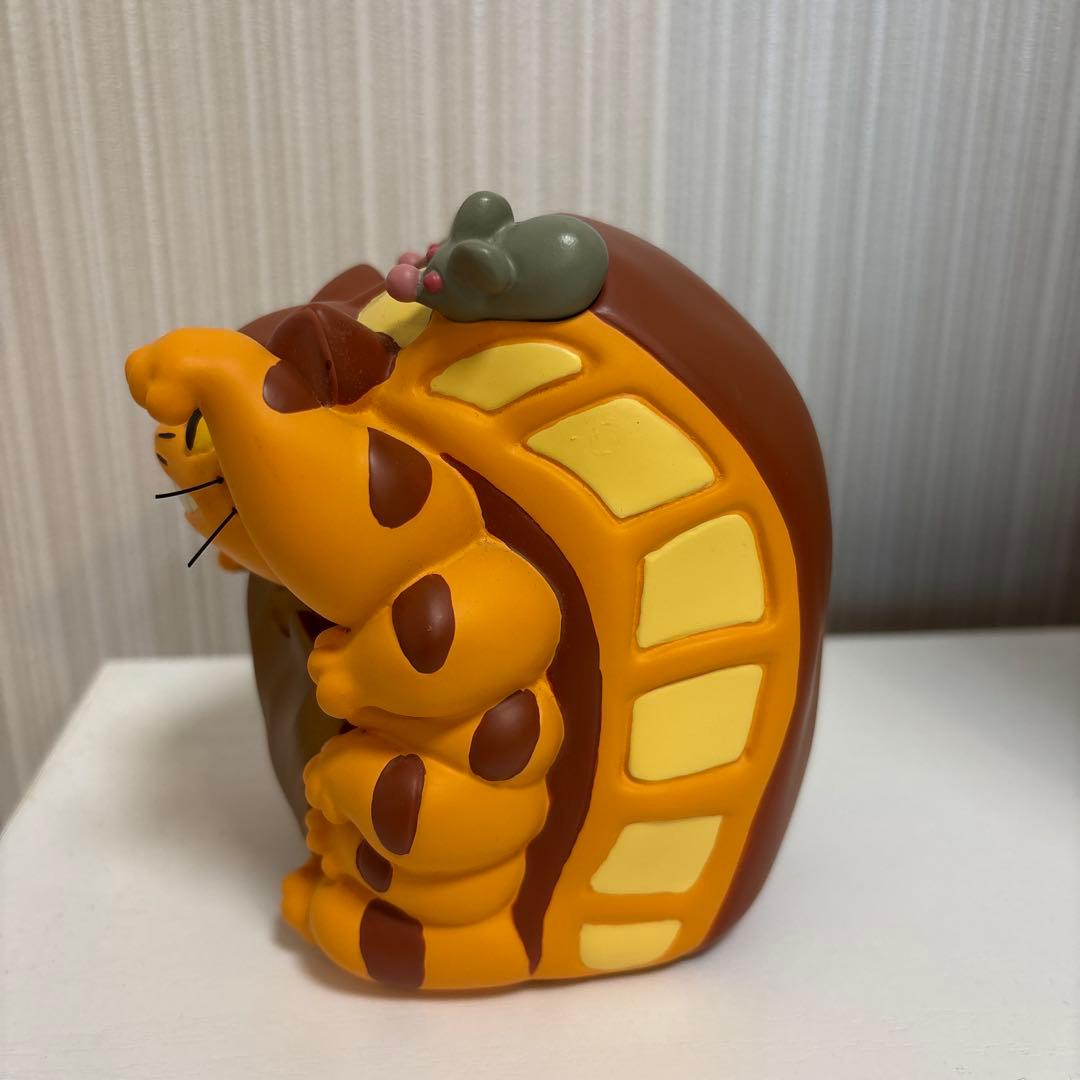 ネコバス　ジブリ　めでたいお飾り　置物