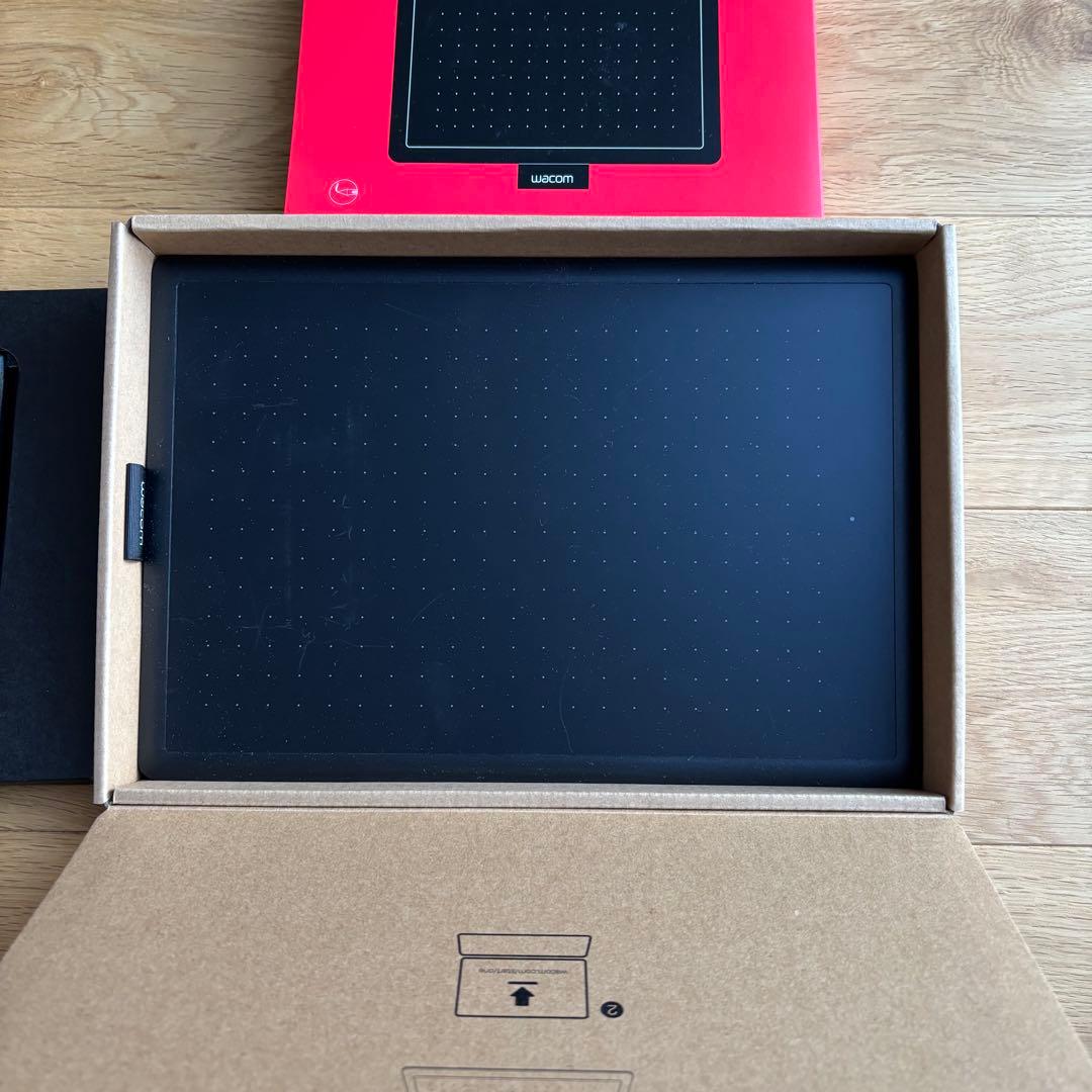 【美品】One by Wacom クリエイティブペンタブレット ブラックに