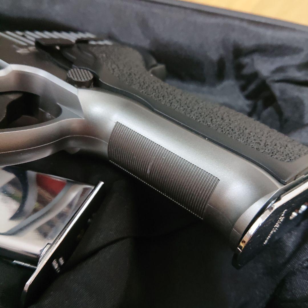 東京マルイSIG SAUER P226E2ステンレスモデルIMPULSEカスタム