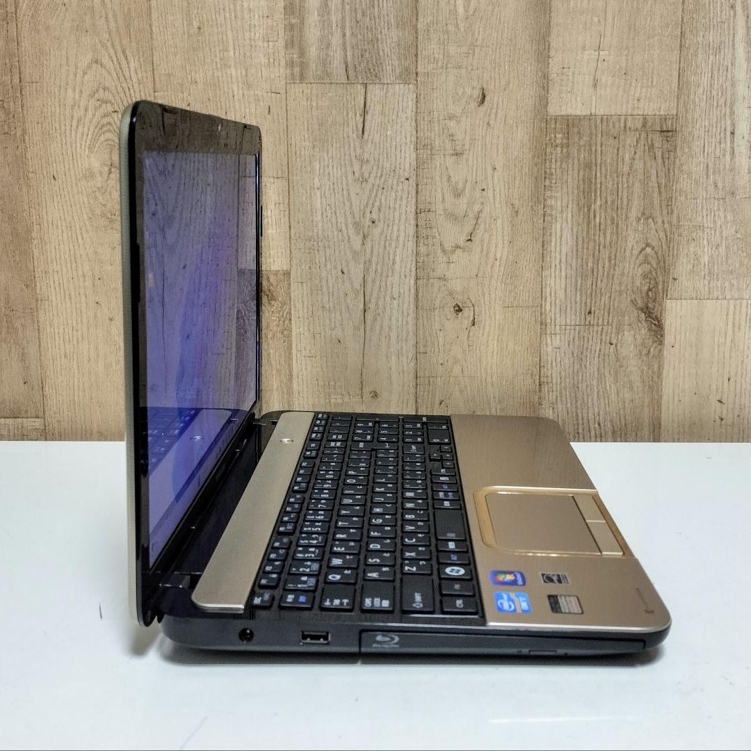 TOSHIBA dynabook Core i7 メモリ8GB SSD256GB