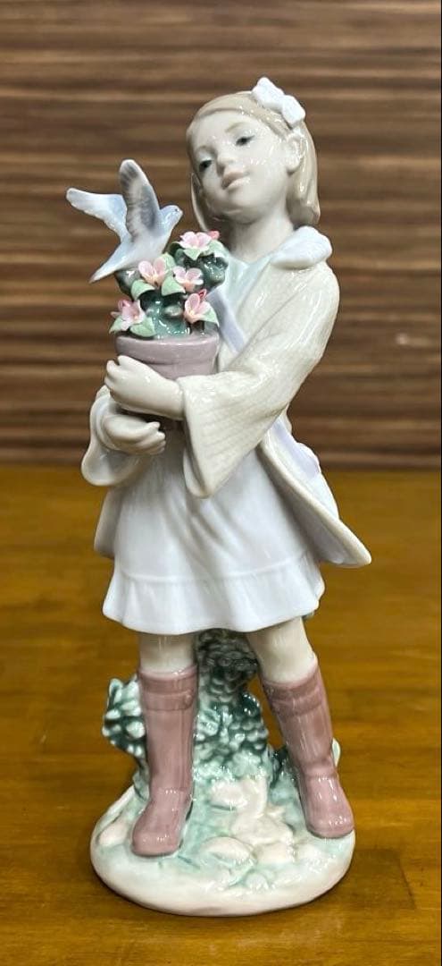 リヤドロ　モーニングメロディー　#8362　フィギュリン　陶器　イラスト・箱付き