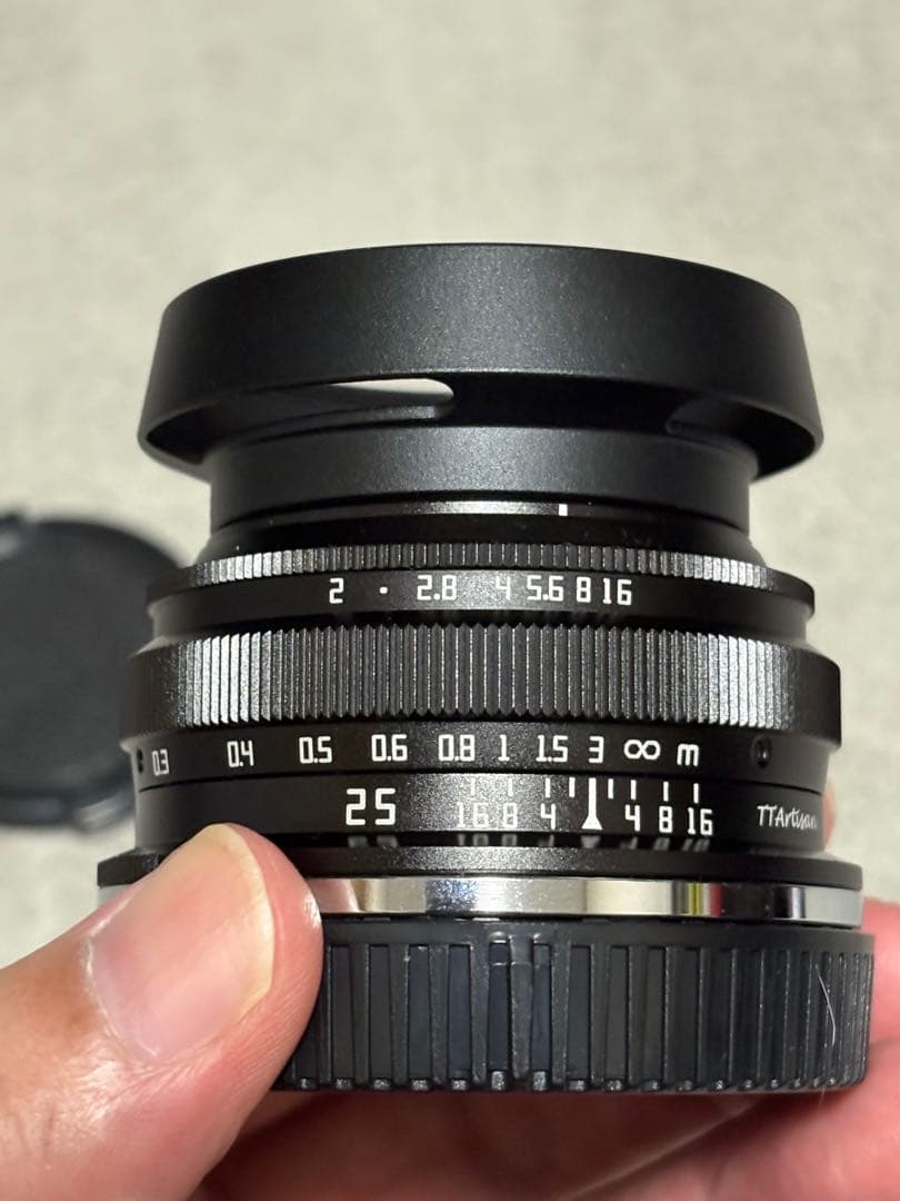 Nikon Z50 ミラーレス一眼 本体 バッテリー2個とマニュアルレンズ付き