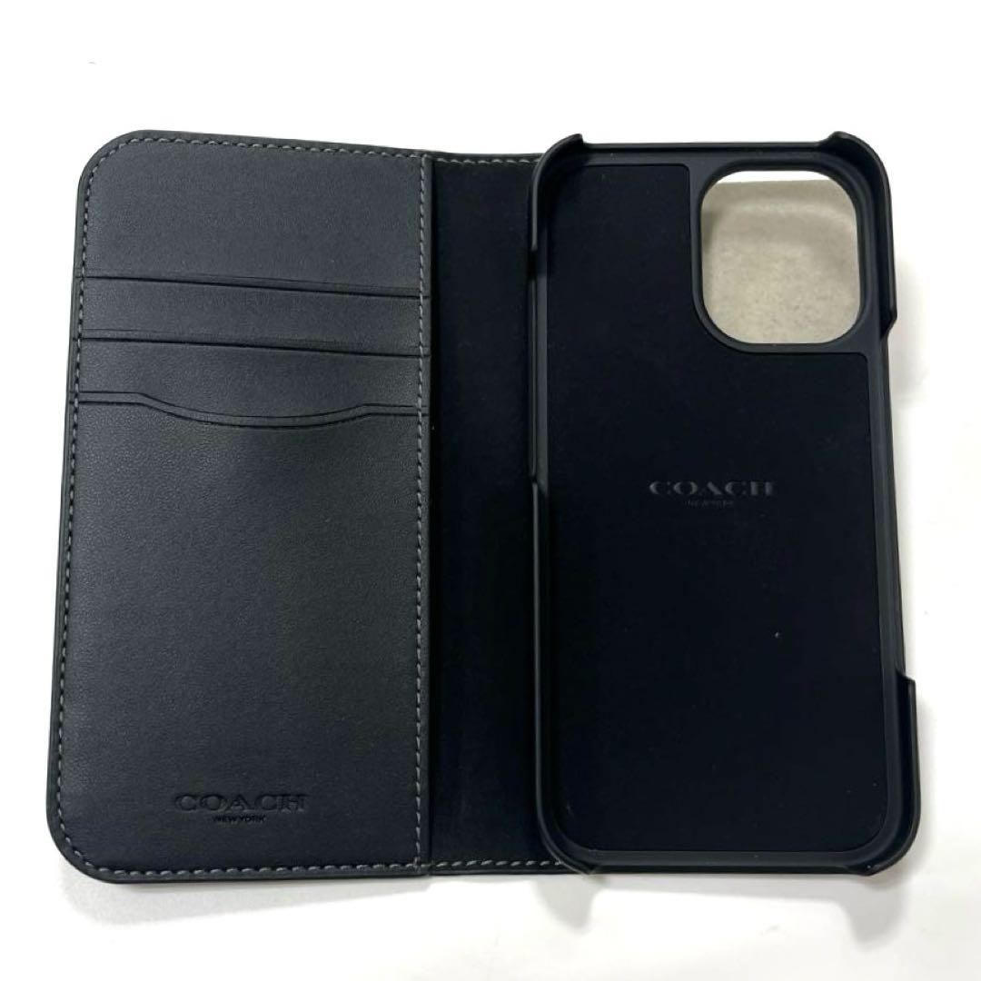 【美品】コーチ シグネチャー柄 iPhone16用手帳型カバー ブラック