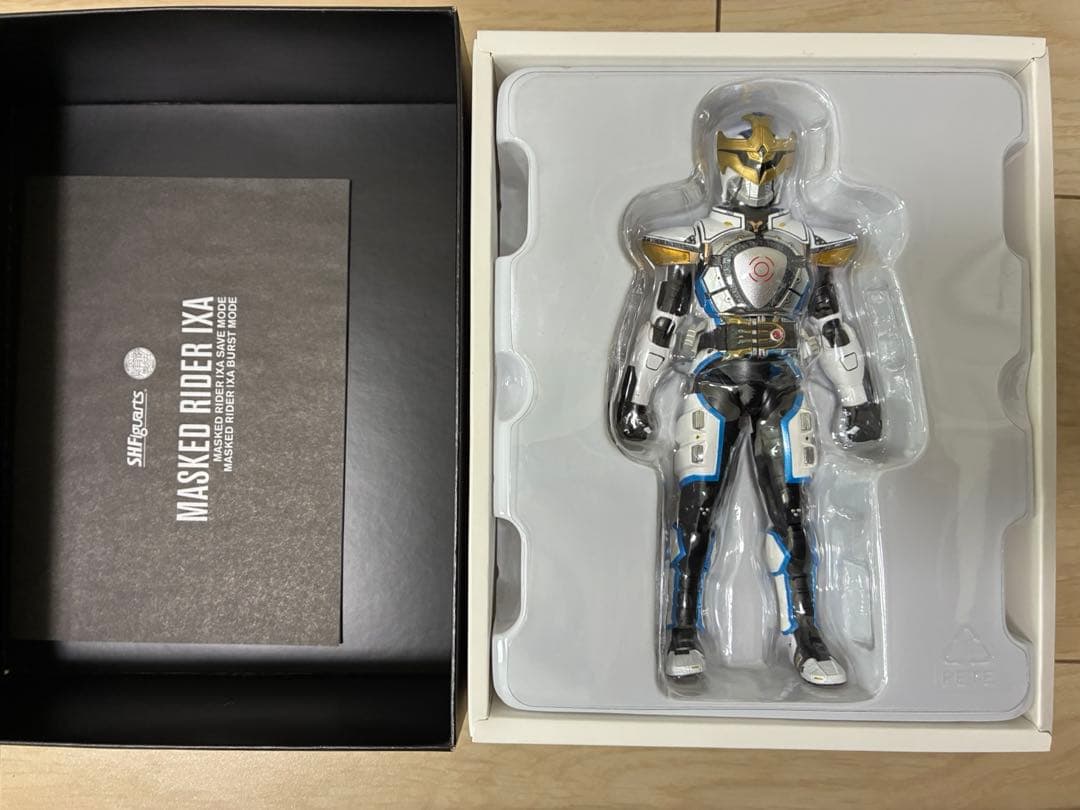 [開封品] S.H.フィギュアーツ 真骨彫製法 仮面ライダーイクサ