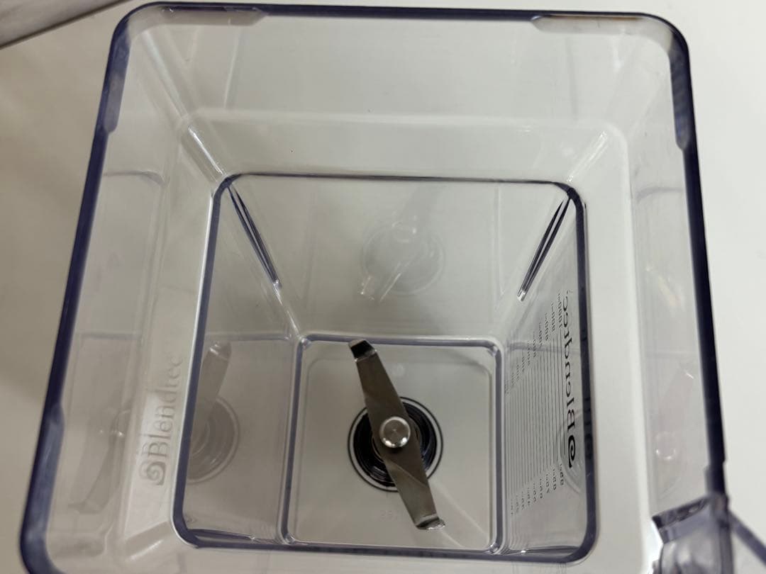 ブレンテック Qシリーズ ICB3 業務用 スムージーブレンダー 容器②