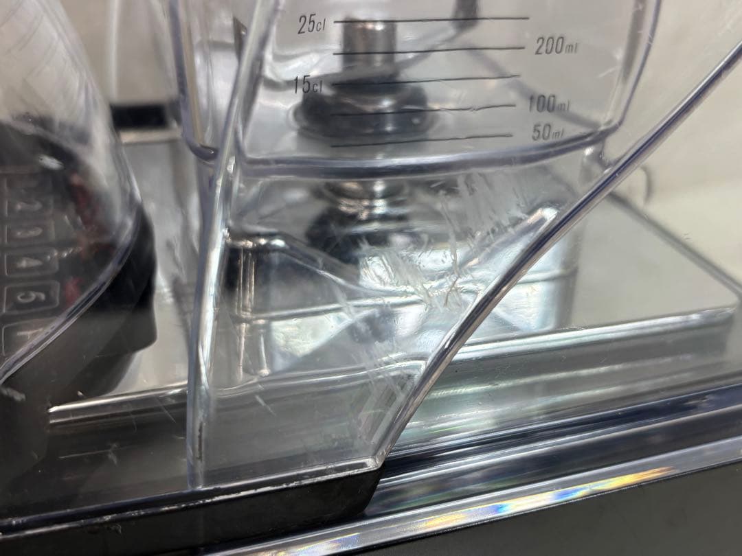 ブレンテック Qシリーズ ICB3 業務用 スムージーブレンダー 容器②