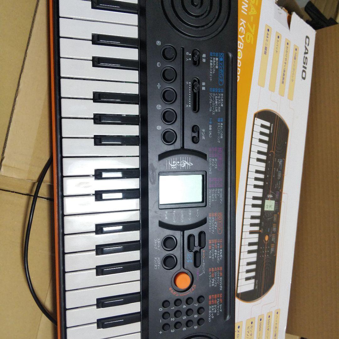 CASIO　SA-76　（アダプター付き）