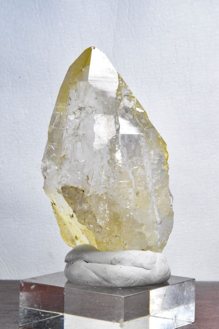 パキスタン スカルドゥ産 ライトゴールデンヒーラーポイント