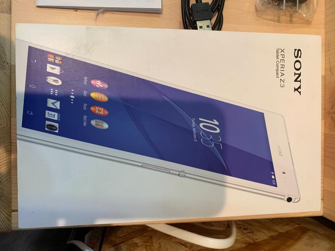 Androidタブレット本体 SONY Xperia Z3 Tablet Compact SGP611JP/B