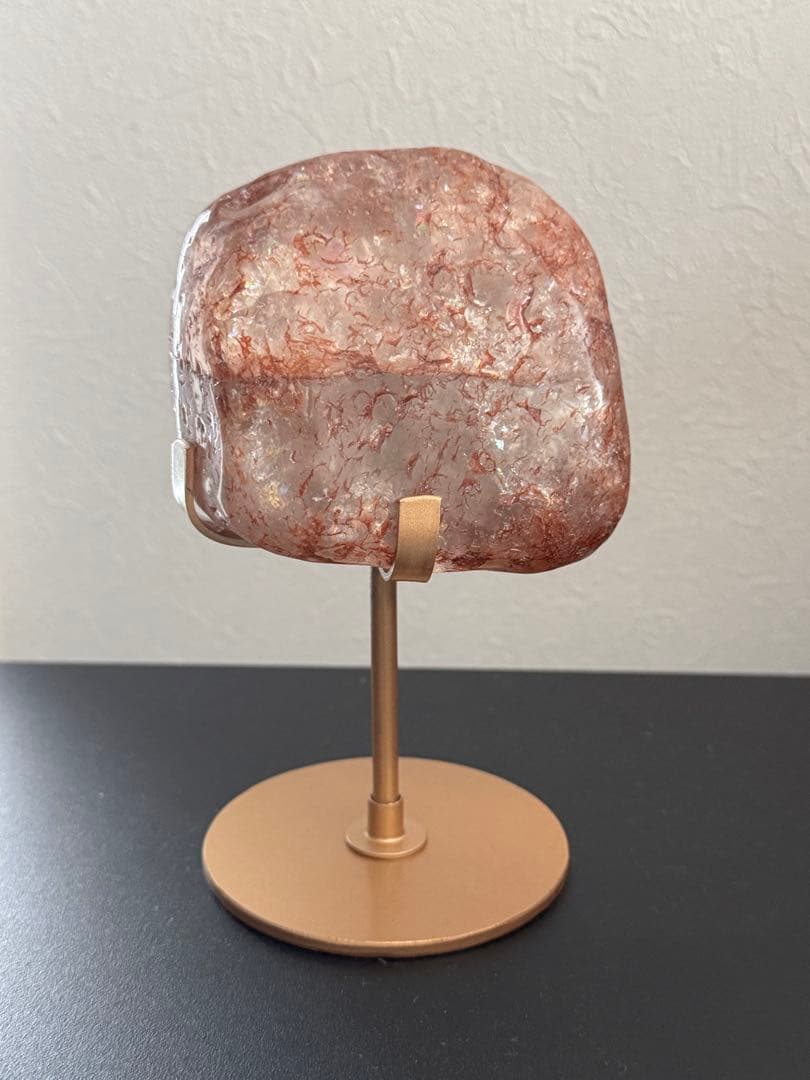 溢れる虹　ノンポリッシュ ファイヤークォーツ（ブラジル産／専用スタンド付き）