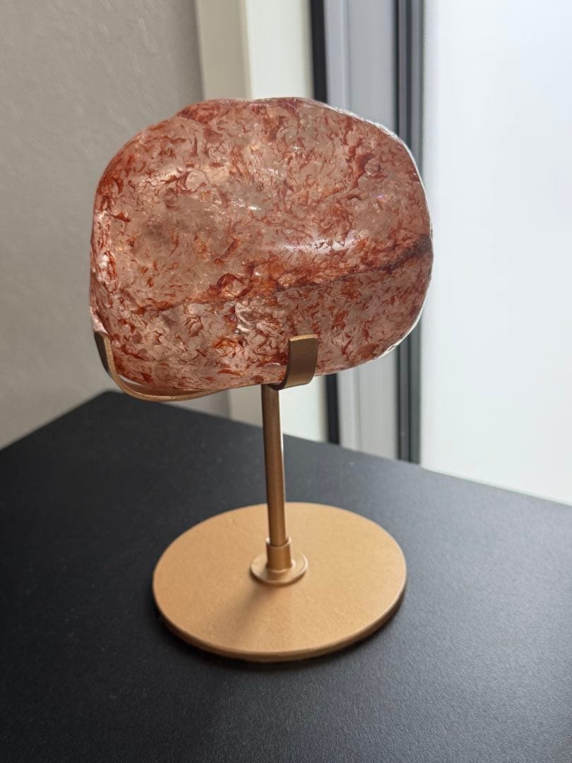 溢れる虹　ノンポリッシュ ファイヤークォーツ（ブラジル産／専用スタンド付き）