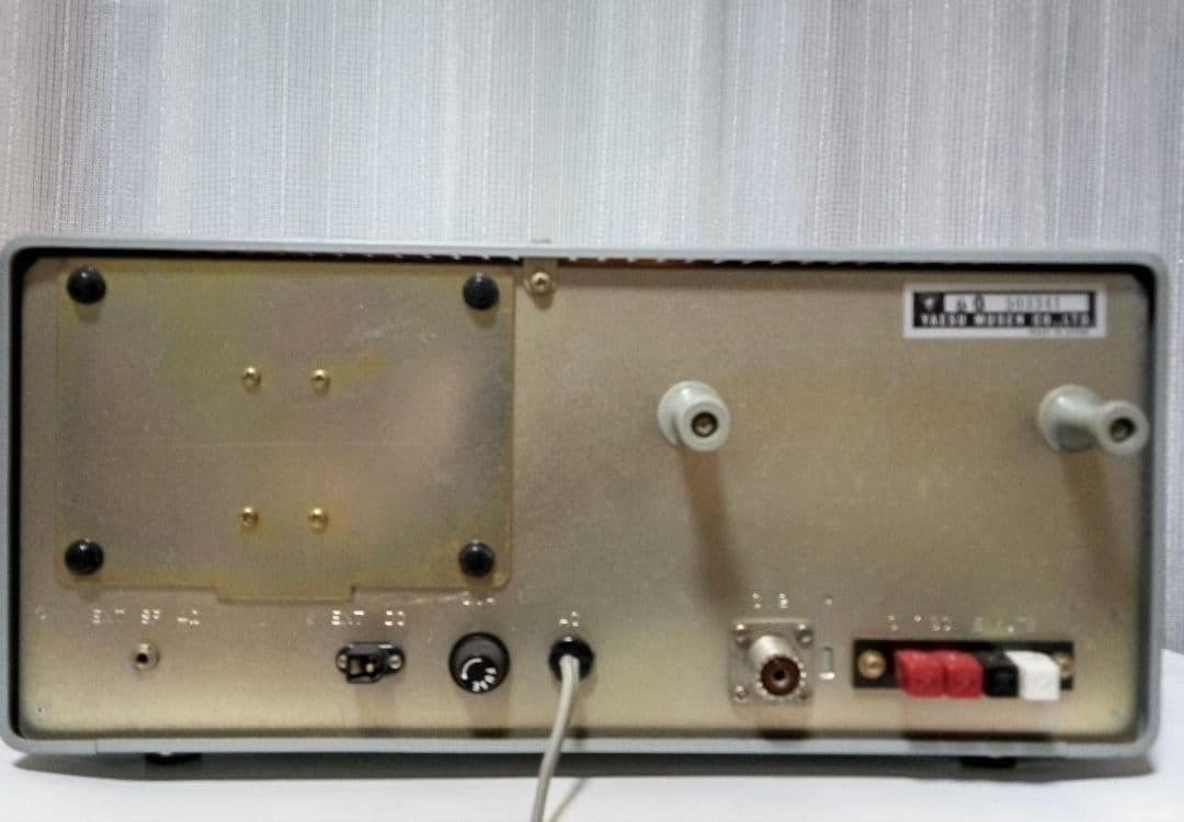 八重州無線　FRG-7　通信受信機 　( 現状動作中古機器扱い )