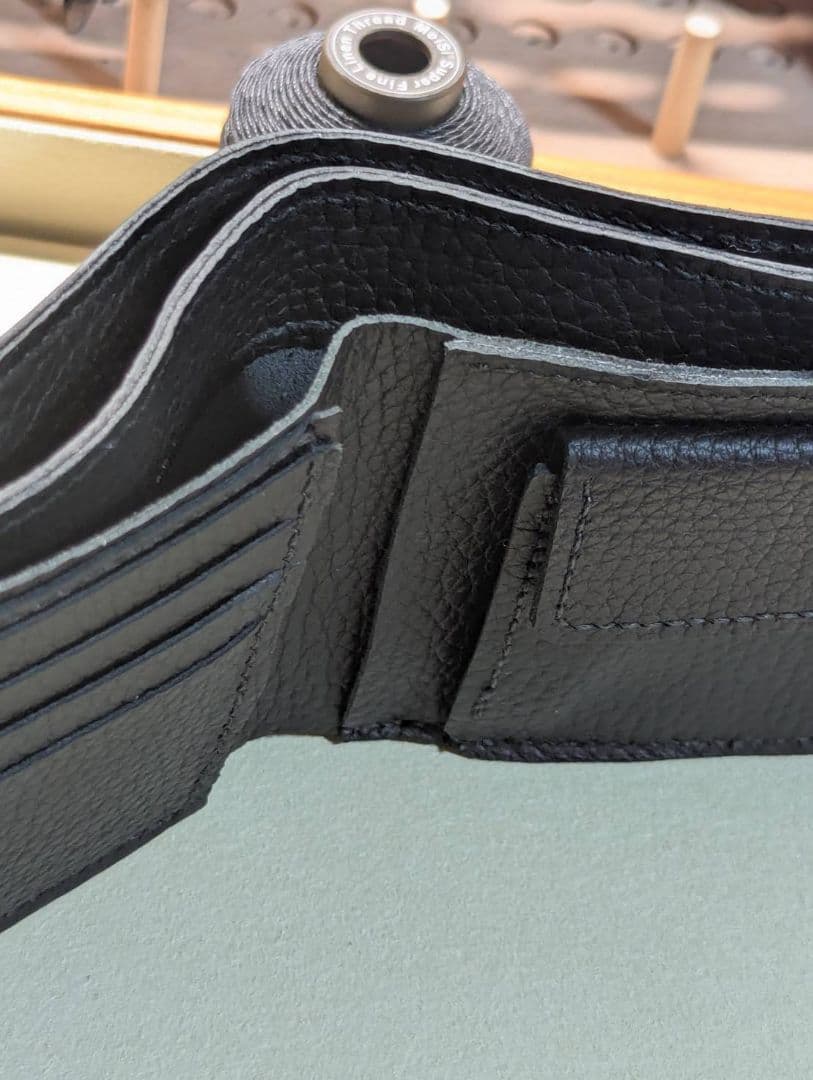 レザークラフト　二つ折り財布