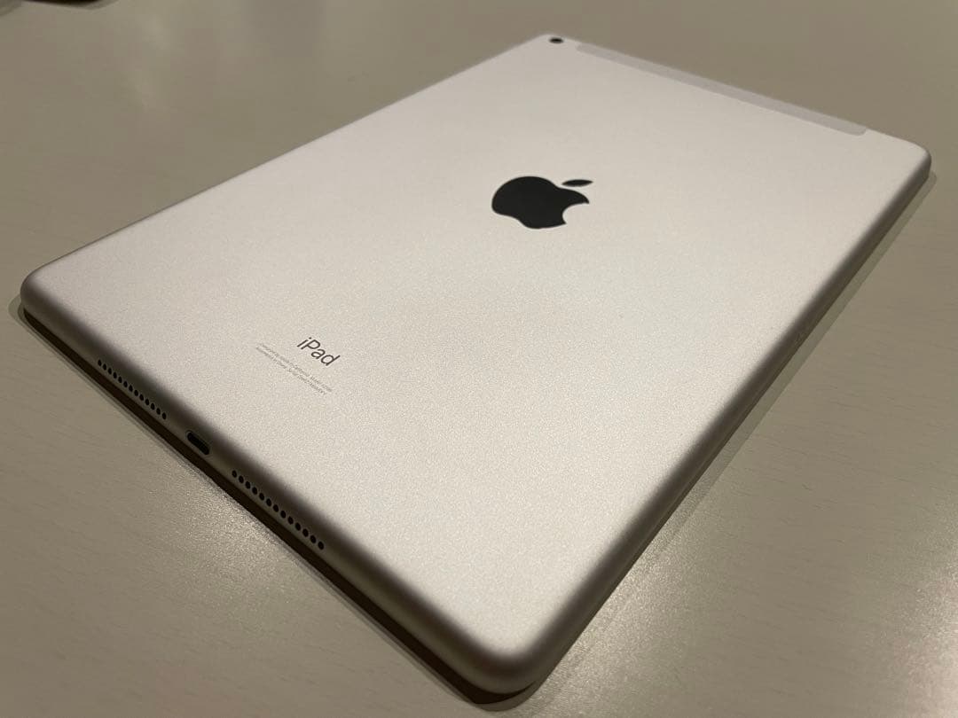 iPad 第7世代 WiFi+Cellular 32GB シルバー