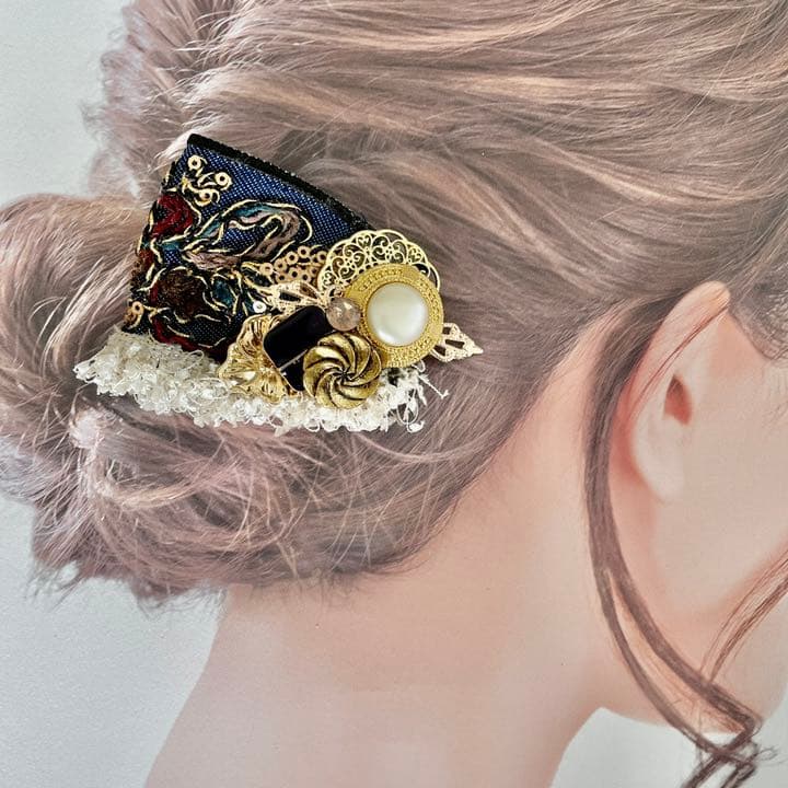 no.59 ハンドメイド　デニム刺繍リボンとフリフリフリンジのヘアアクセサリー