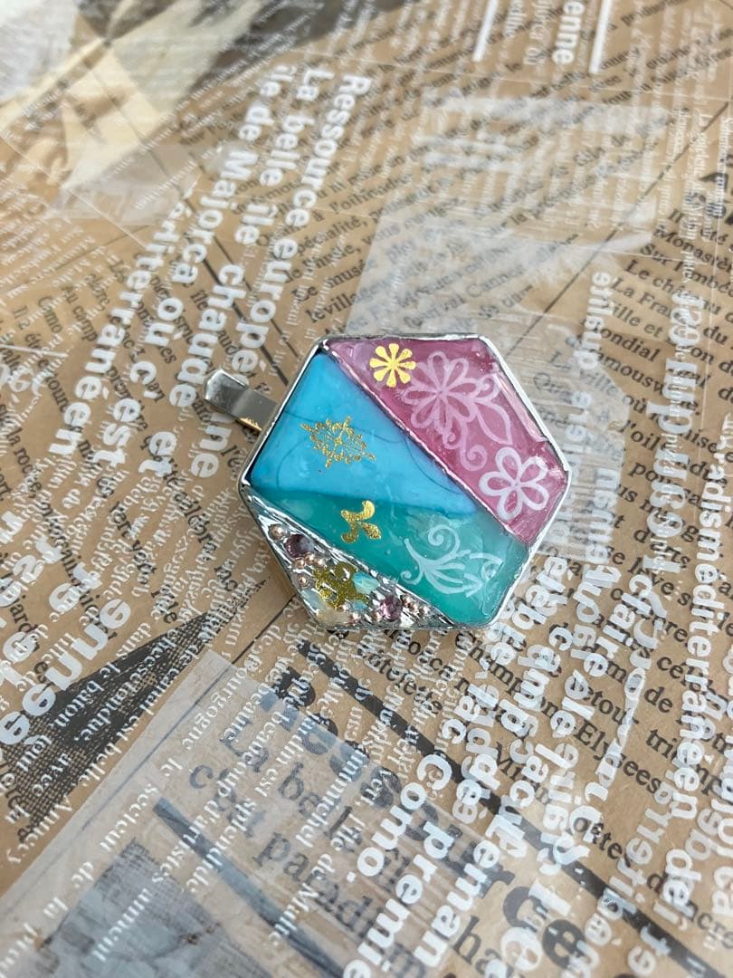 ハンドメイド　蓄光とターコイズのポニーフック