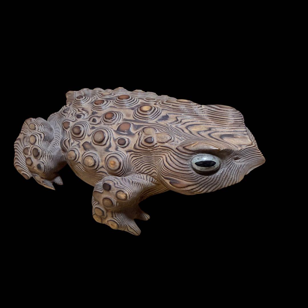 カエル　木彫り　彫刻　蛙の置物　ガマガエル