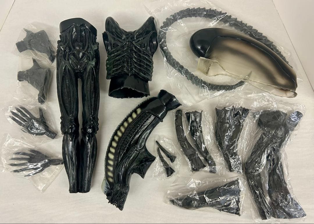 マーミット 1/4 エイリアン ビッグチャップ ソフビキット