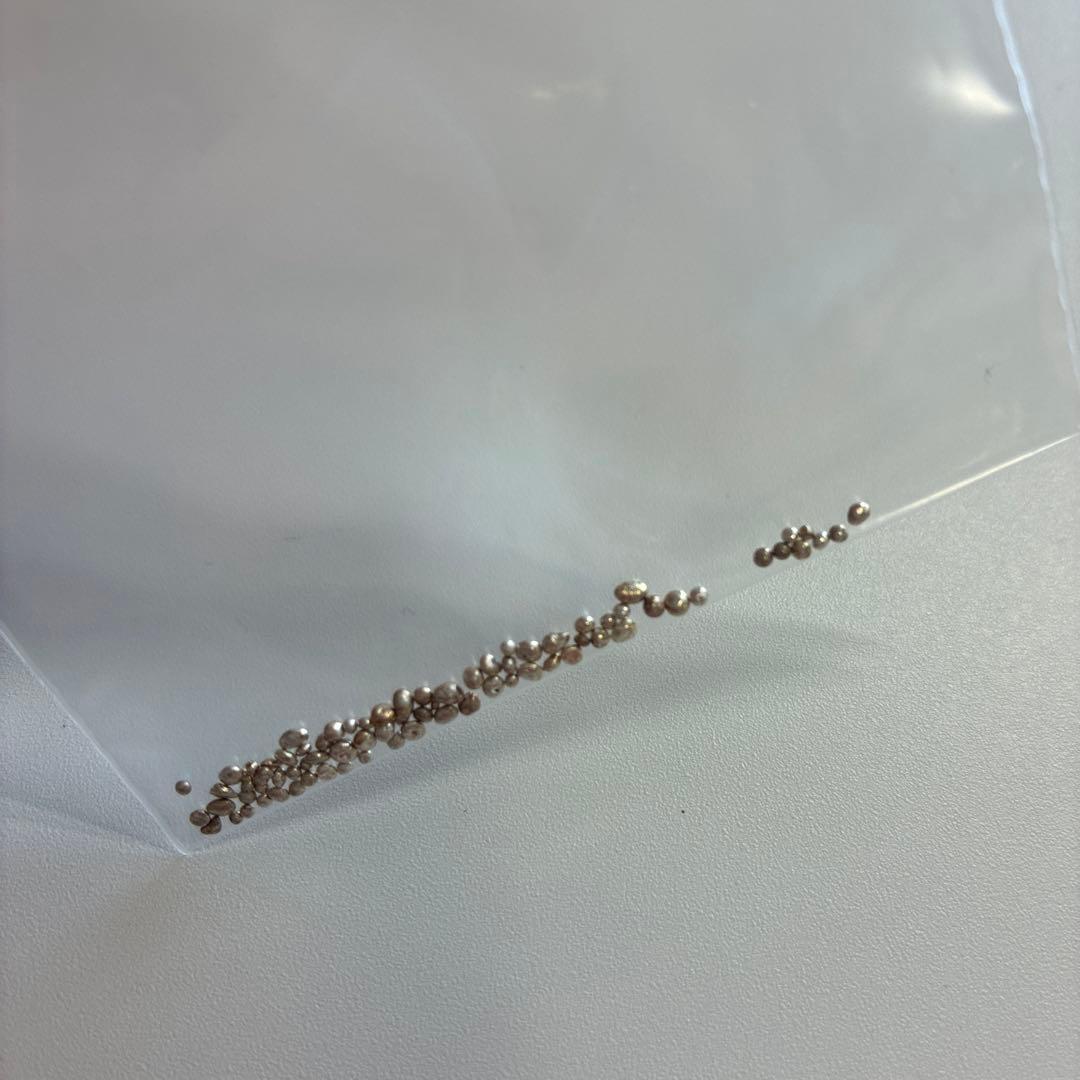 マイントピア別子 砂金取り体験 砂金26粒 銀76粒 人工ダイヤモンド5粒