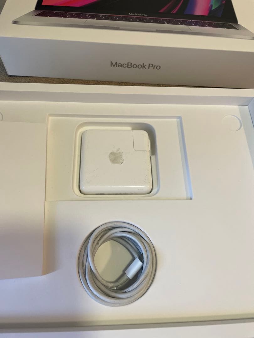 【美品】M1 MacBook Pro 13インチ / シルバー