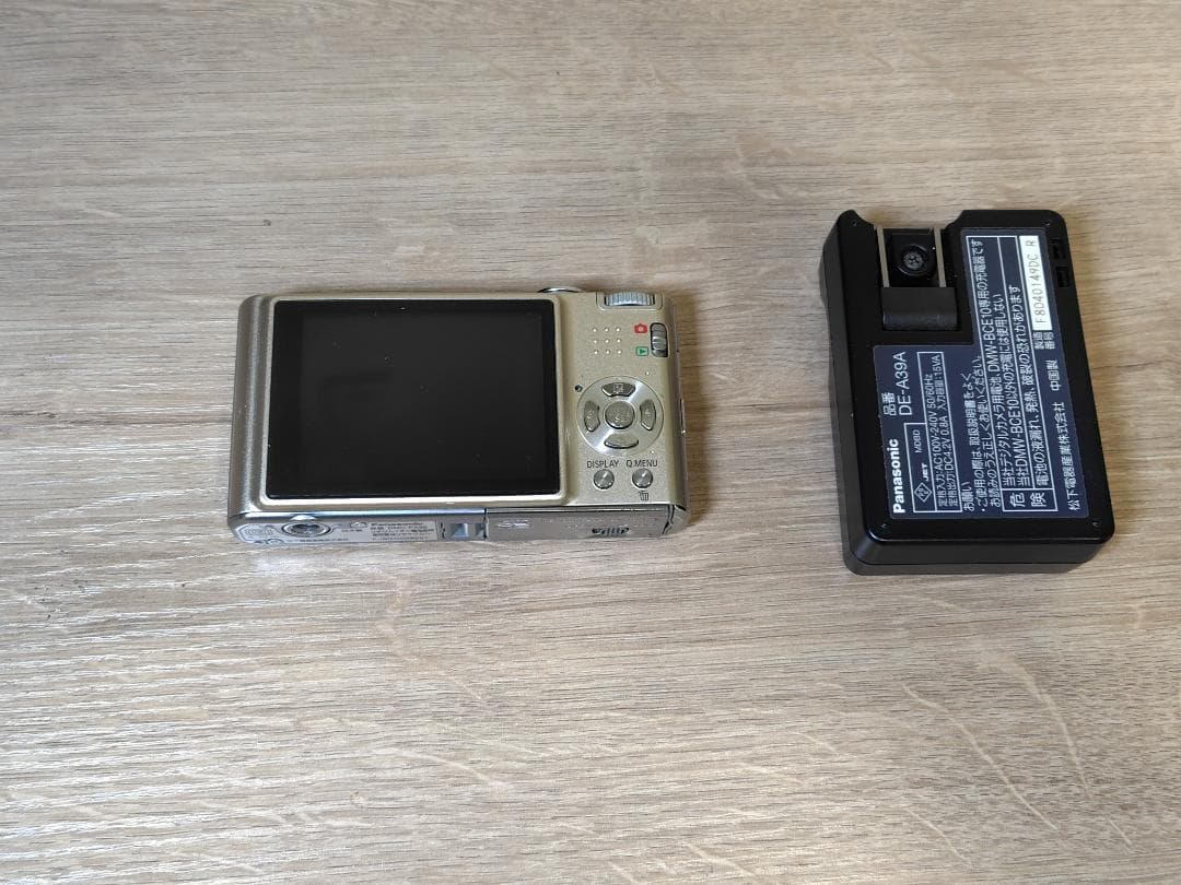 Panasonic LUMIX DMC-FX35　シェルホワイト